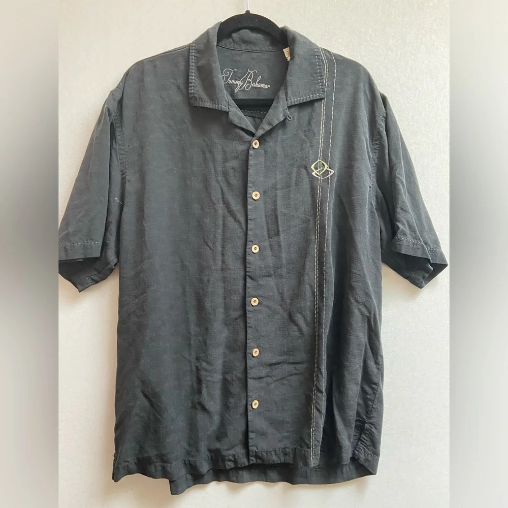 Tommy Bahama black silk shirt sleeve button shirt  Sz L